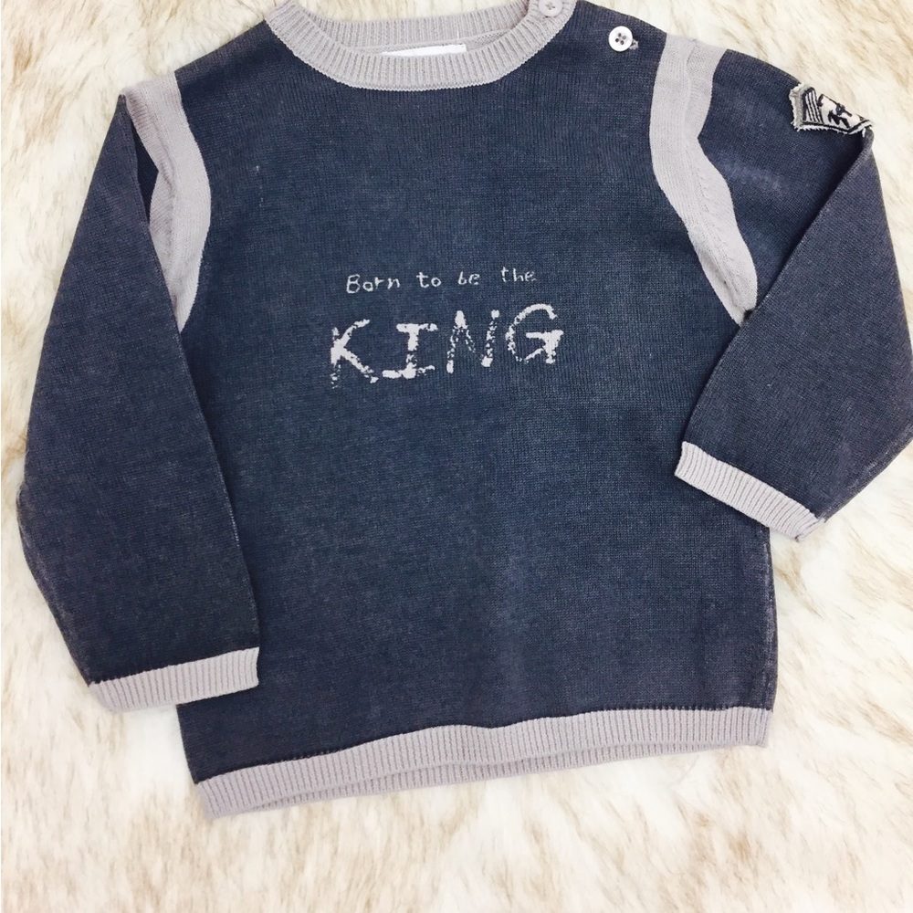 Dark blue sweater for boys.